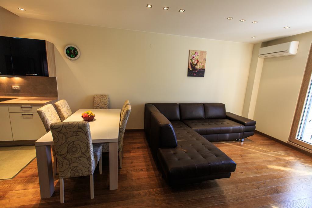 De Lux Apartments Петровац Экстерьер фото
