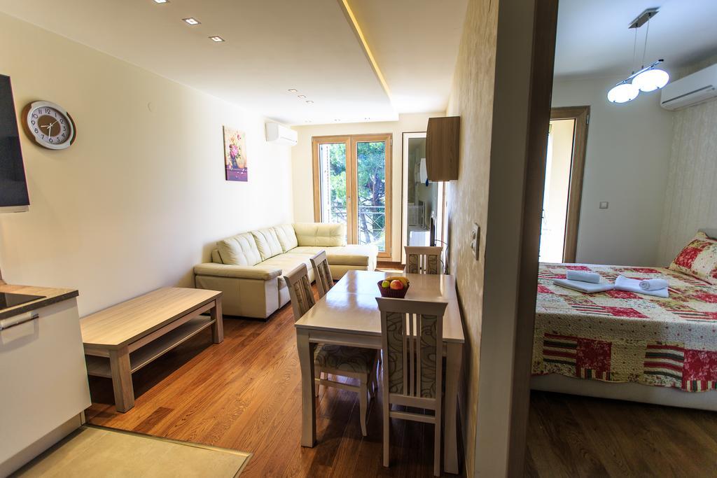 De Lux Apartments Петровац Экстерьер фото