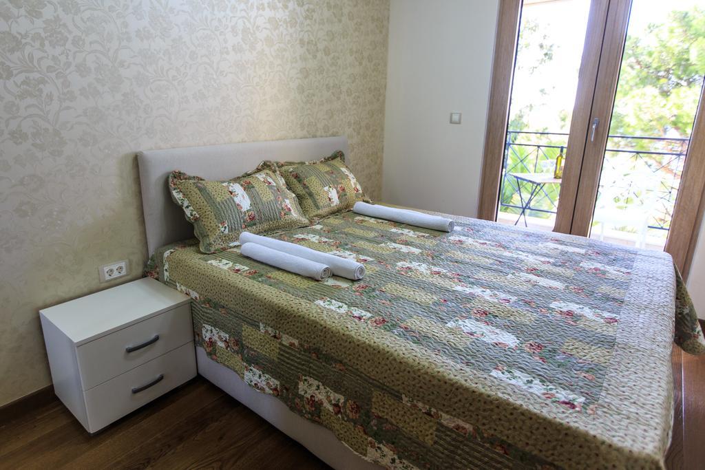 De Lux Apartments Петровац Экстерьер фото