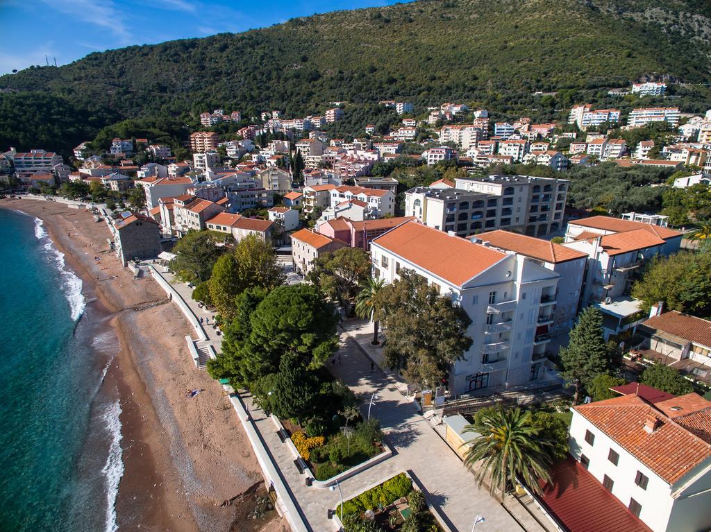 De Lux Apartments Петровац Экстерьер фото